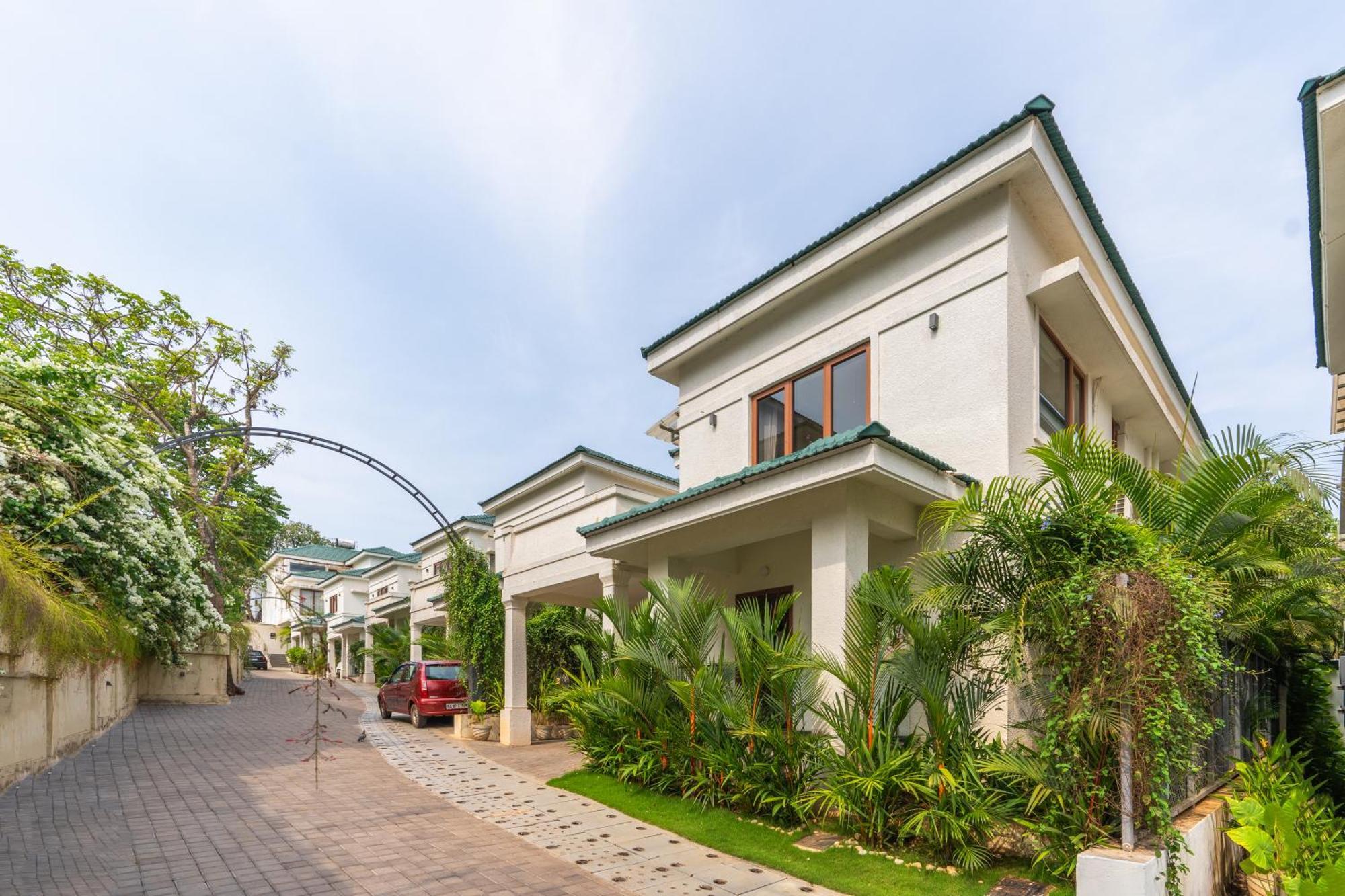 Elivaas 3 Bhk Pvt Pool & Bar - Villa Valerie Oxel 외부 사진