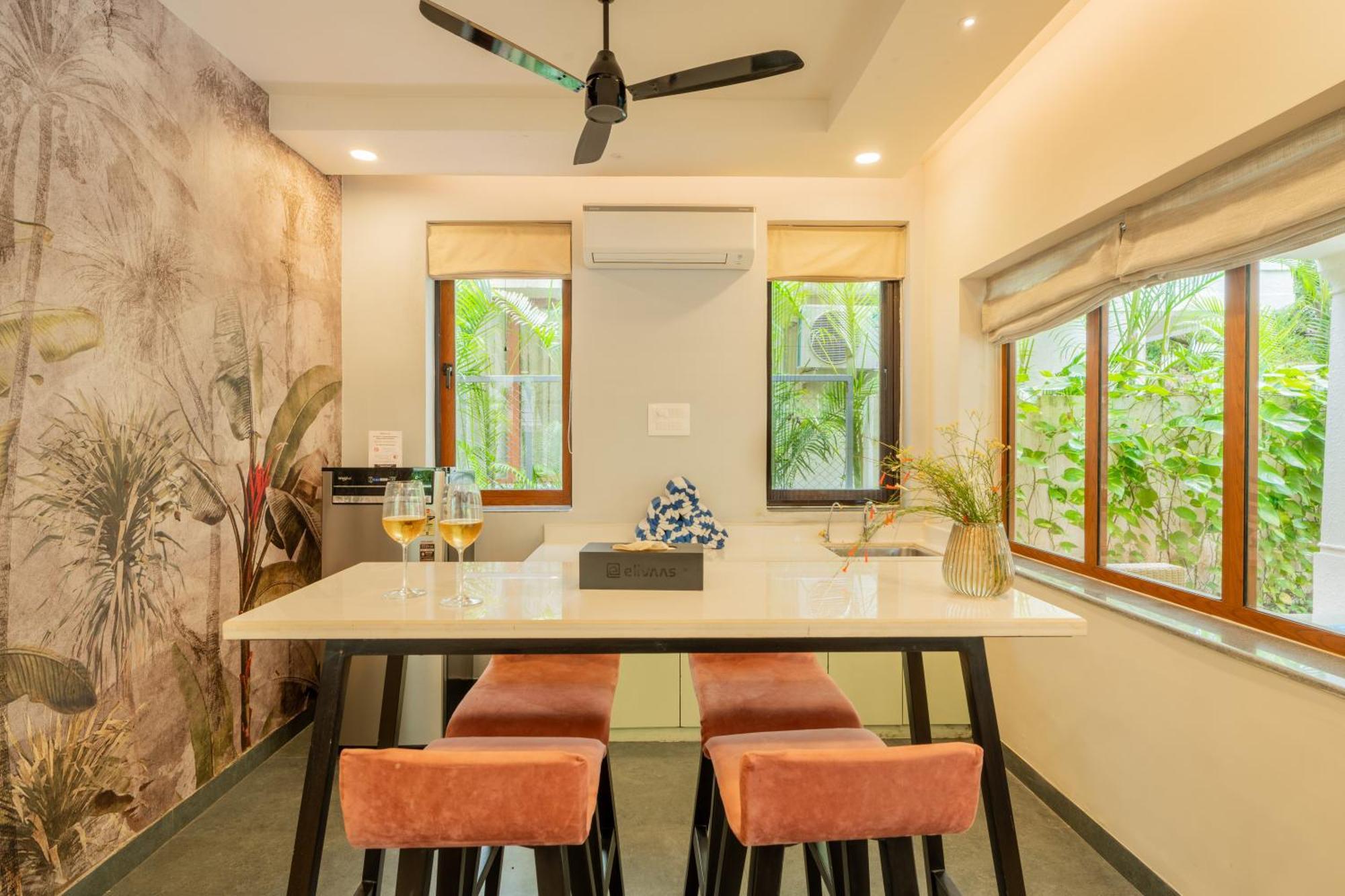 Elivaas 3 Bhk Pvt Pool & Bar - Villa Valerie Oxel 외부 사진